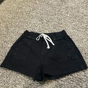 White Birch Shorts | Medium | Black | Like New